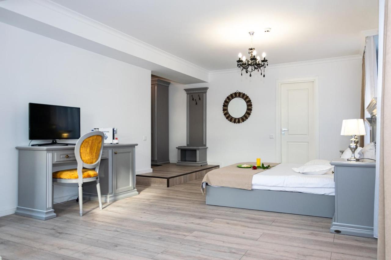 Hotel Carul Din Stele Coţofenii din Faţă Exterior foto