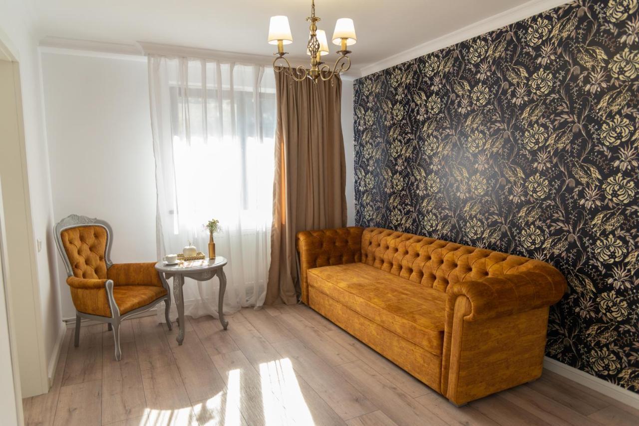 Hotel Carul Din Stele Coţofenii din Faţă Exterior foto